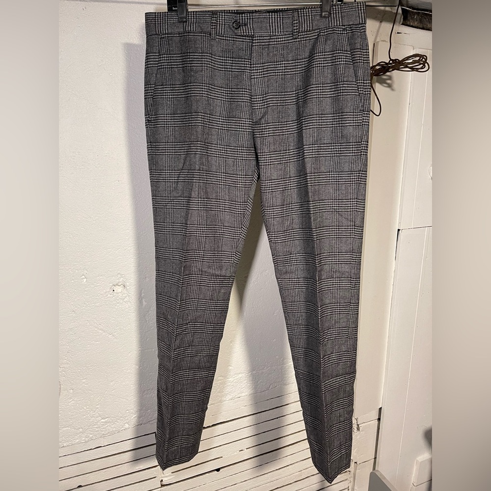 Todd Snyder grey/black Prince of Wales plaid flat front trouser